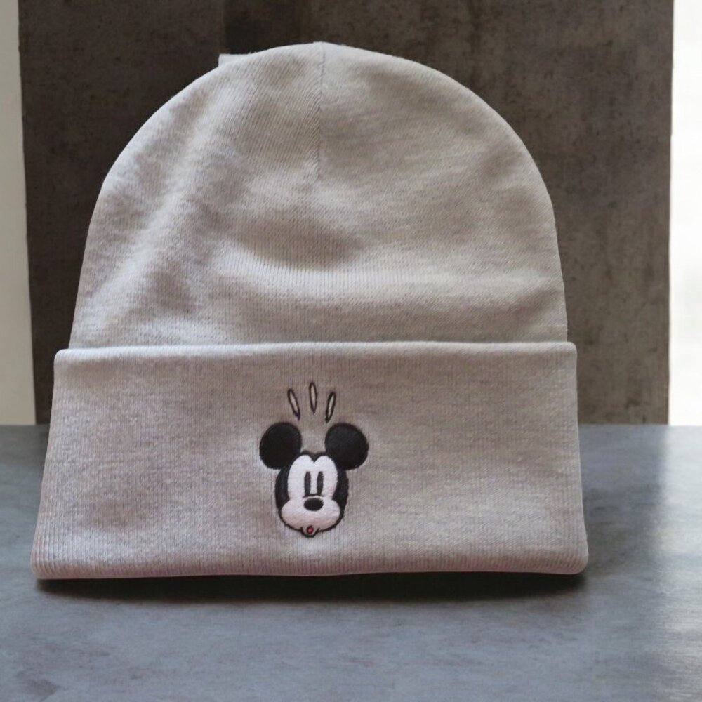 Disney x lululemon Warm Revelation Beanie, Heathered Silver Drop, OS, NWT